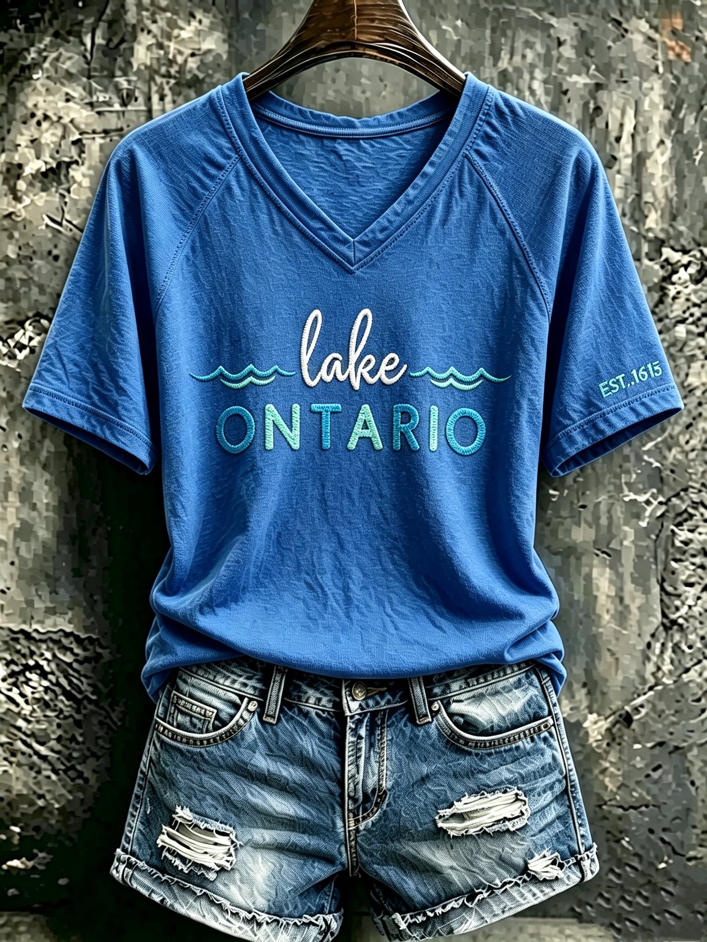 Women's Casual Short-Sleeve T-Shirt with "Lake Ontario" Print